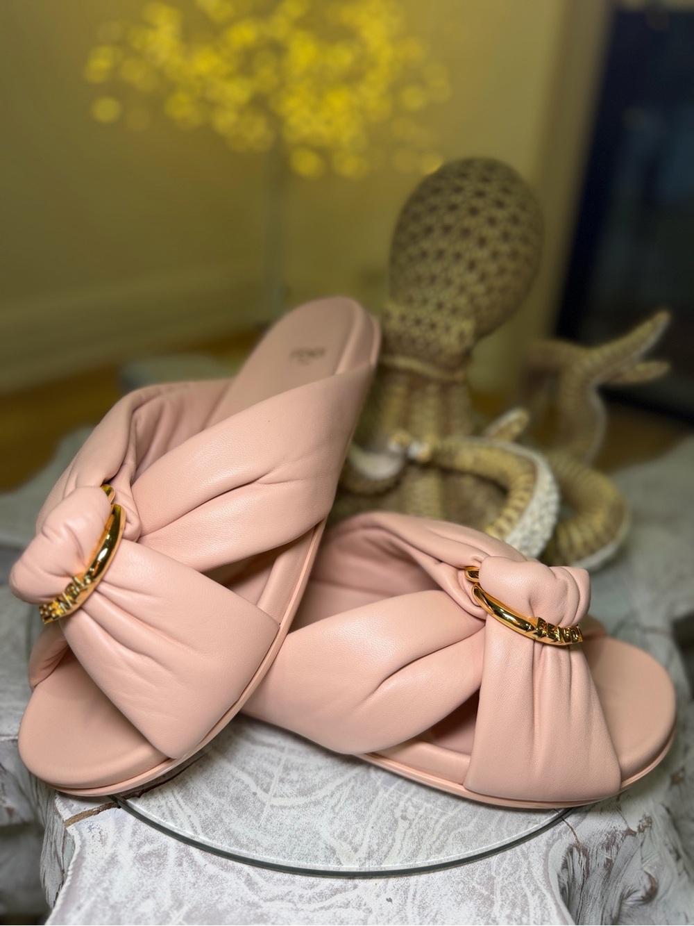 Fendi FEEL Blush Lt. Rose Pink KNOT Lamb Leather Slide Sandals. BRAND NEW!